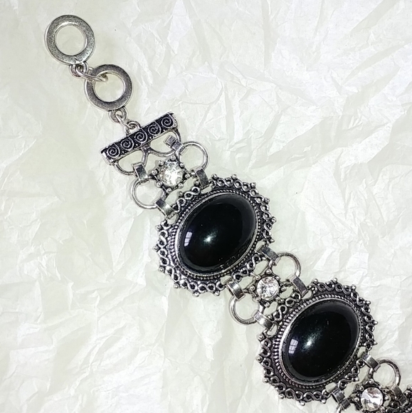 FAUX BLACK ONYX ORNATE OVAL LINK STATEMENT BRACELET - Picture 3 of 6